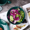 Utensílios domésticos populares, brilhantes e saudáveis, sob a saladeira verde vitrificada, tigela de cerâmica - 32 onças