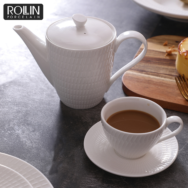 Bule de café de porcelana branca