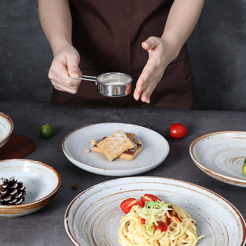 Prato de comida de porcelana com suporte