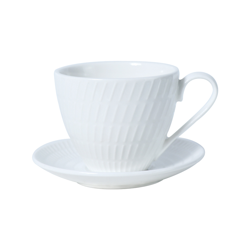 Copo e pratos de porcelana branca de 5 a 6 onças