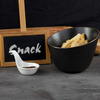 Tigela inclinada de cerâmica, prato de lanche de porcelana preta, batatas fritas, pratos, tigelas