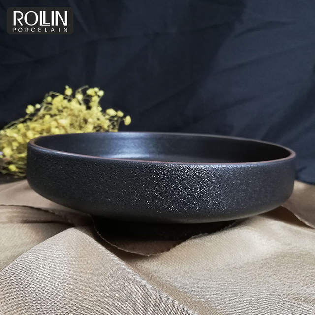 Prato profundo de cerâmica preta, prato de sopa de porcelana, guisado para restaurante