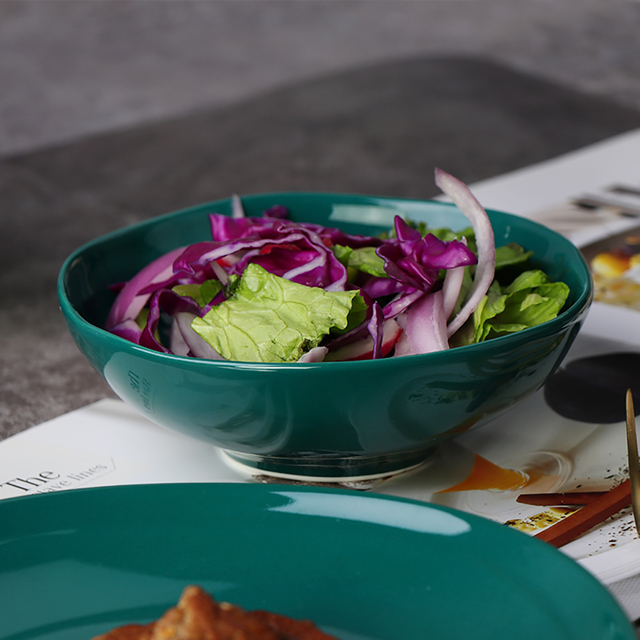 Utensílios domésticos populares, brilhantes e saudáveis, sob a saladeira verde vitrificada, tigela de cerâmica - 32 onças