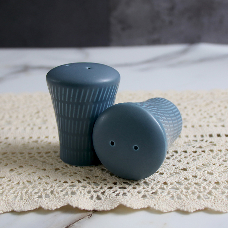 Saleiro moderno de porcelana azul royal