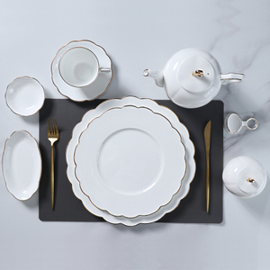 A louça fina da louça de Bone China ajusta o luxo