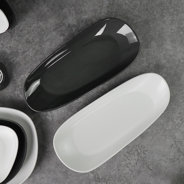Prato de jantar retangular de restaurante de cerâmica preto e branco - Porcelain-34cm