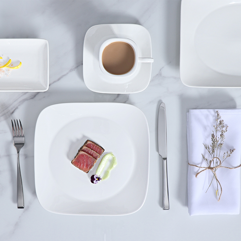 Prato de jantar quadrado moderno de porcelana branca