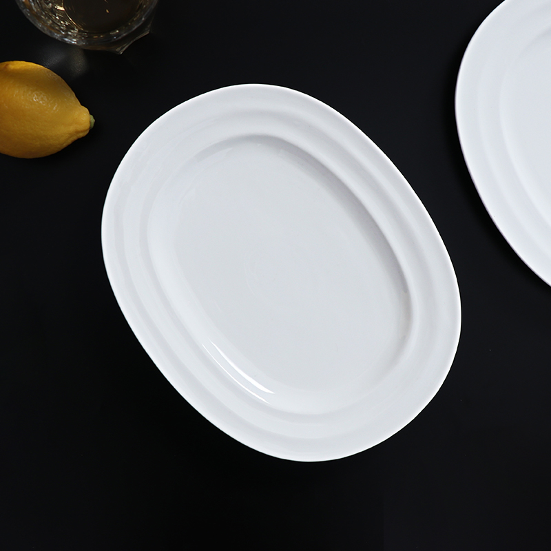Conjunto de louça comercial de porcelana branca