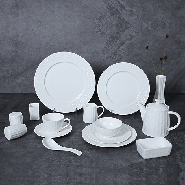Conjunto de pratos de louça para hotel Conjunto de jantar branco Bone China Conjunto de talheres