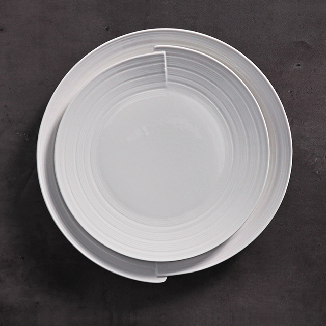 Conjunto de pratos e pratos para cozinha com ondas brancas para hotel