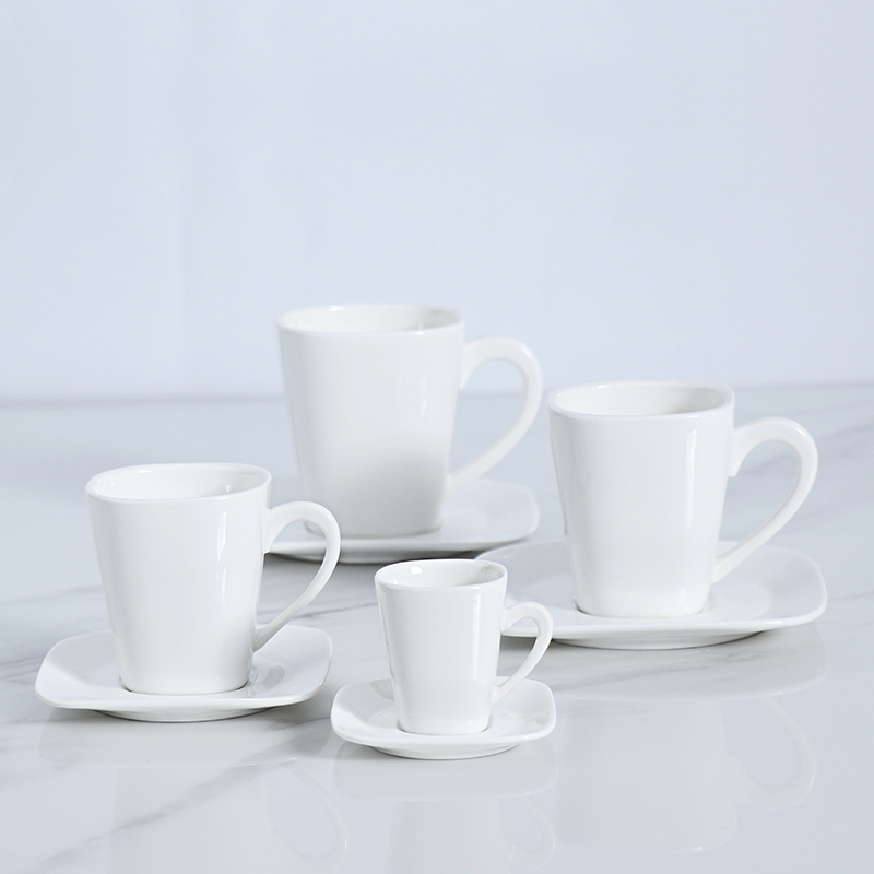Prato de jantar quadrado moderno de porcelana branca